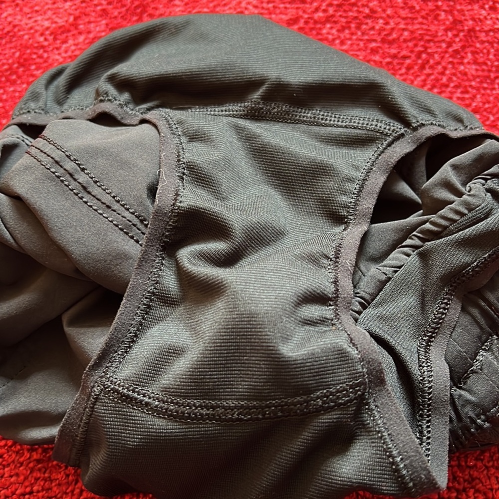 LULULEMON Tracker Short - Picture 4 of 5